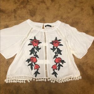 Floral embroidered cropped shirt